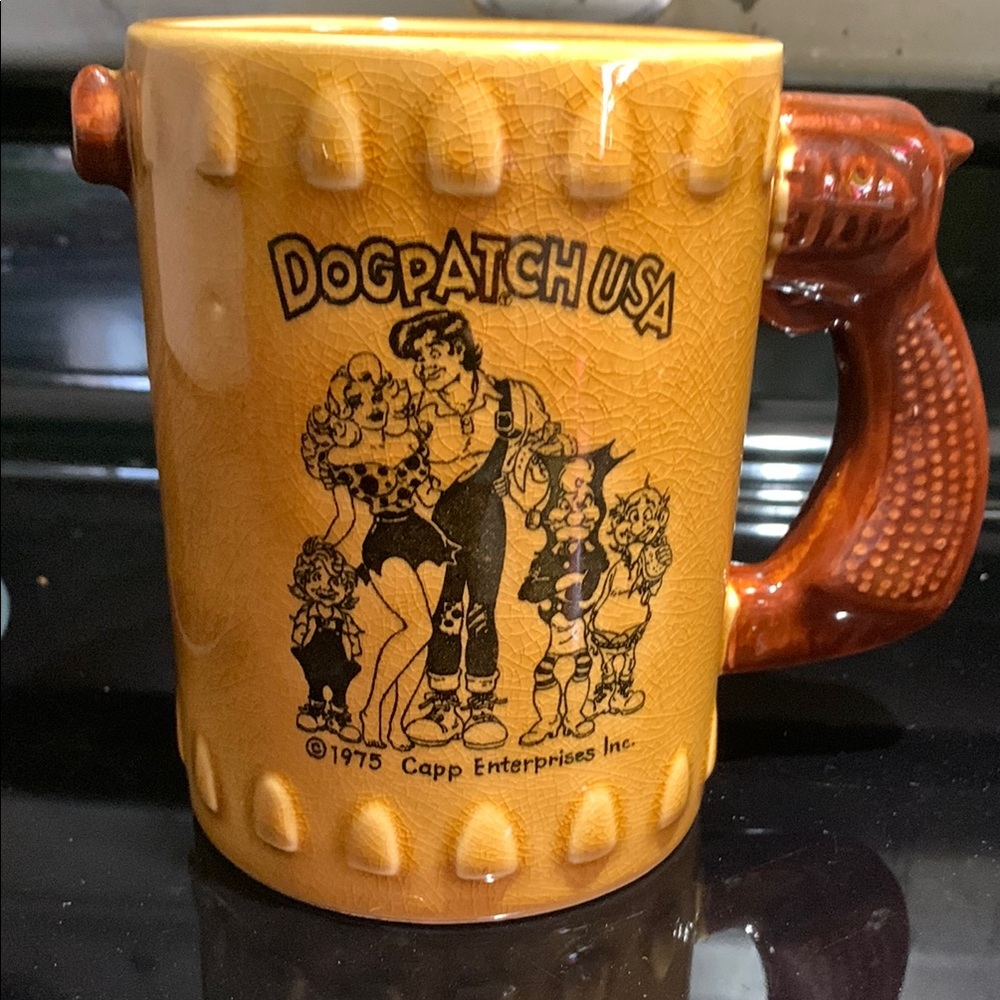 Dogpatch USA Vintage Mug - Brown and Tan Rare collectable 1975